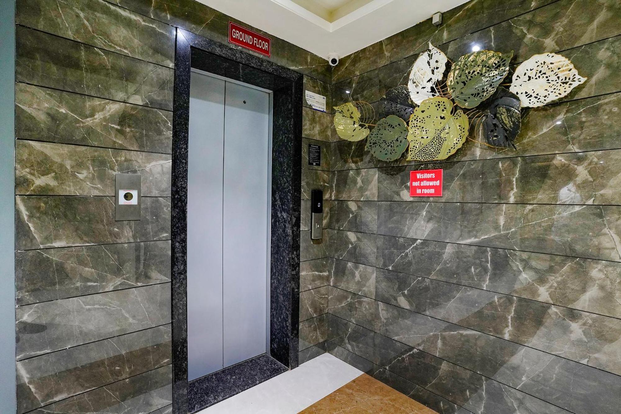 Fabhotel Prime Hangout - Narhe Yerandwane Buitenkant foto